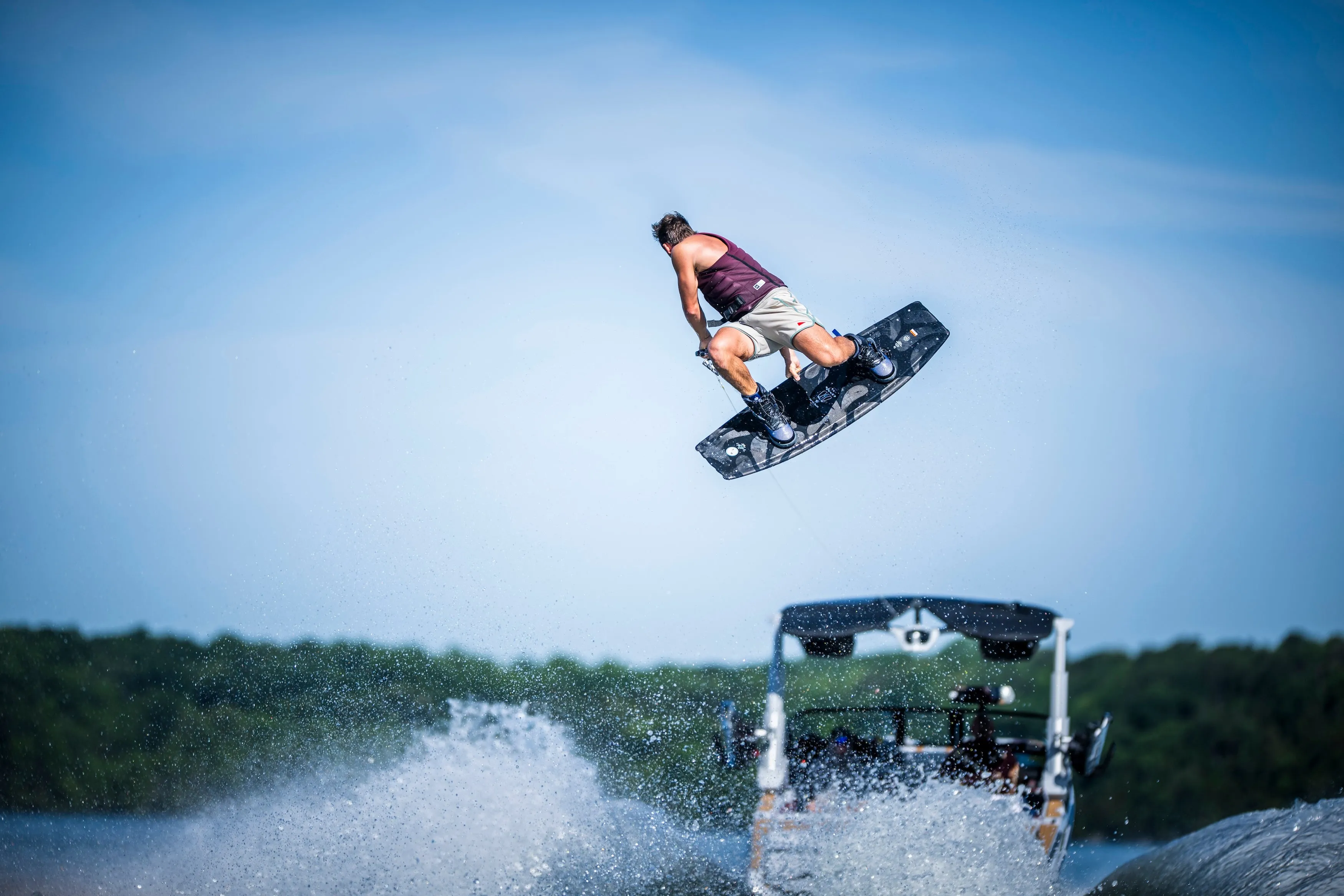 2025 Hyperlite Capitol Loaded Wakeboard