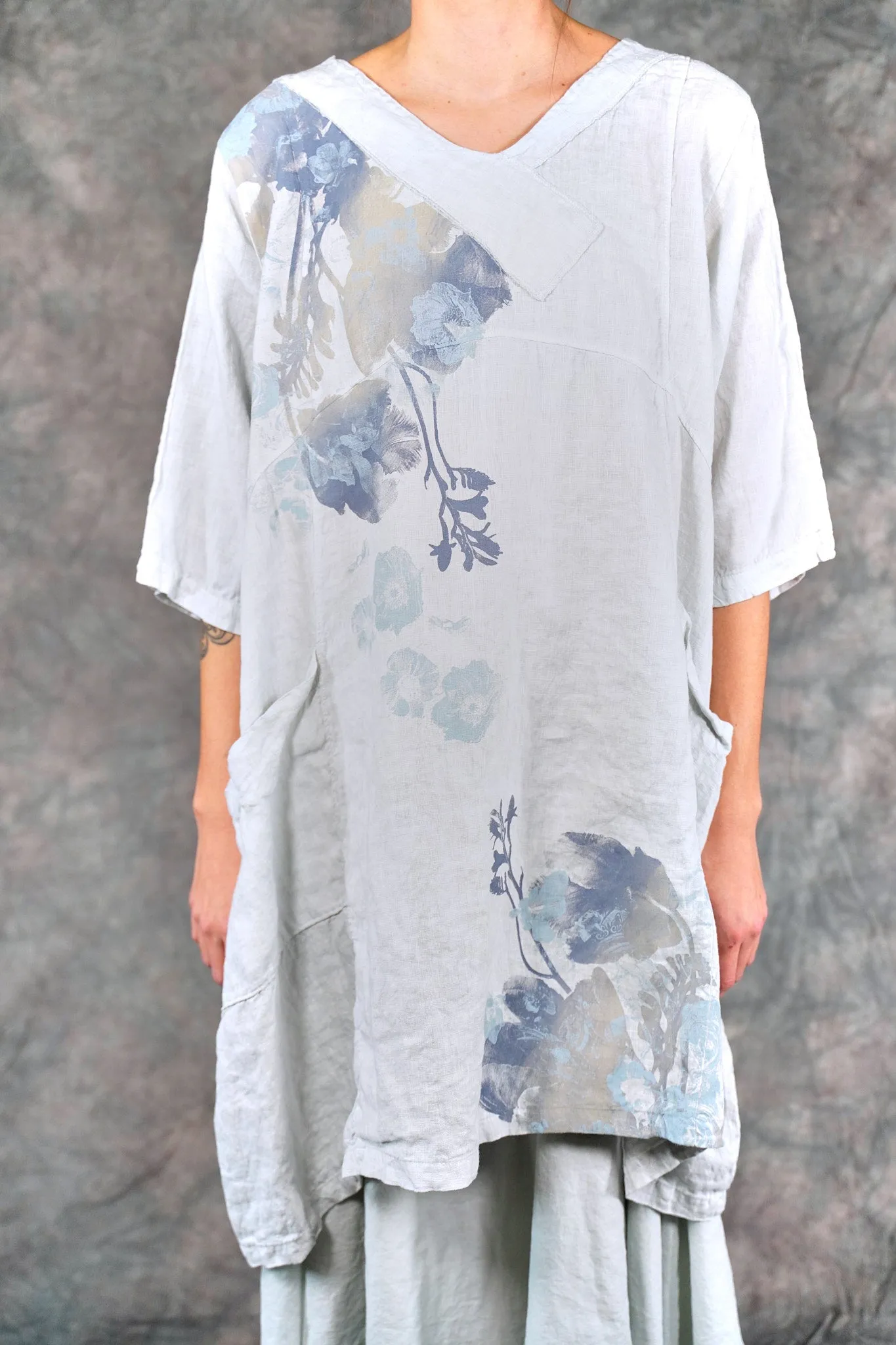 2133 Crossover Urchin Tunic Dew-P