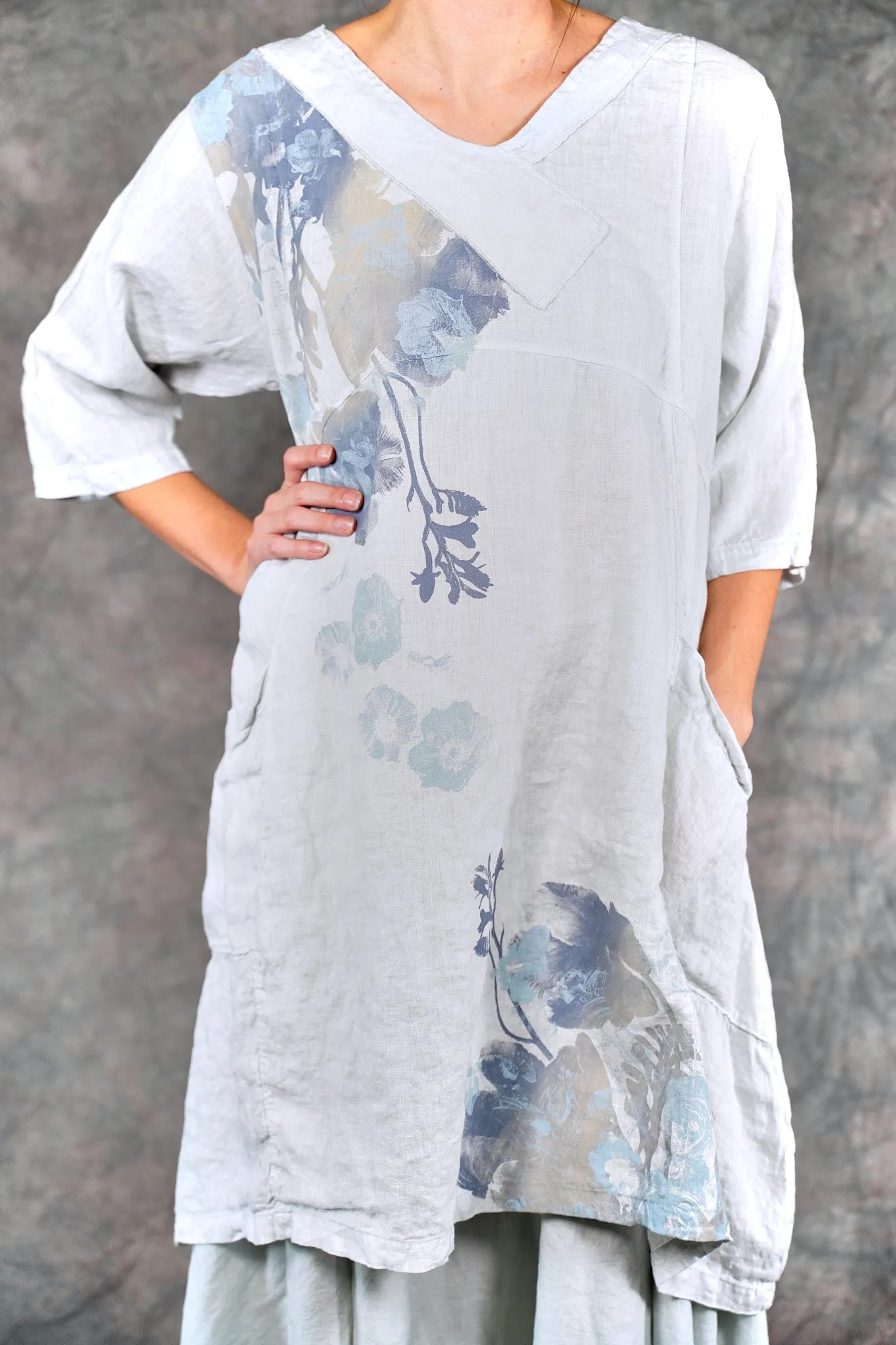 2133 Crossover Urchin Tunic Dew-P