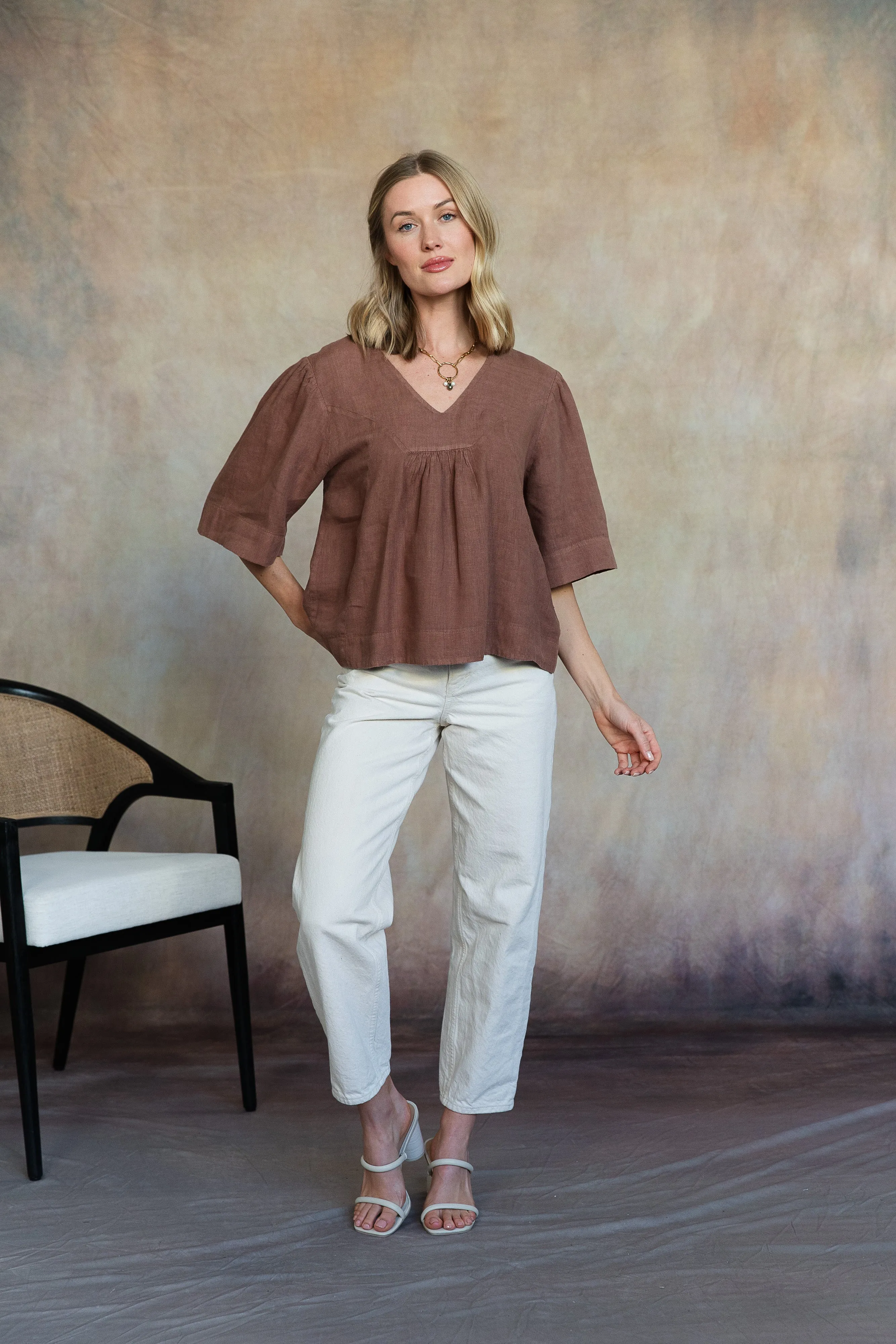 Amelie Linen Top (Washed Espresso)