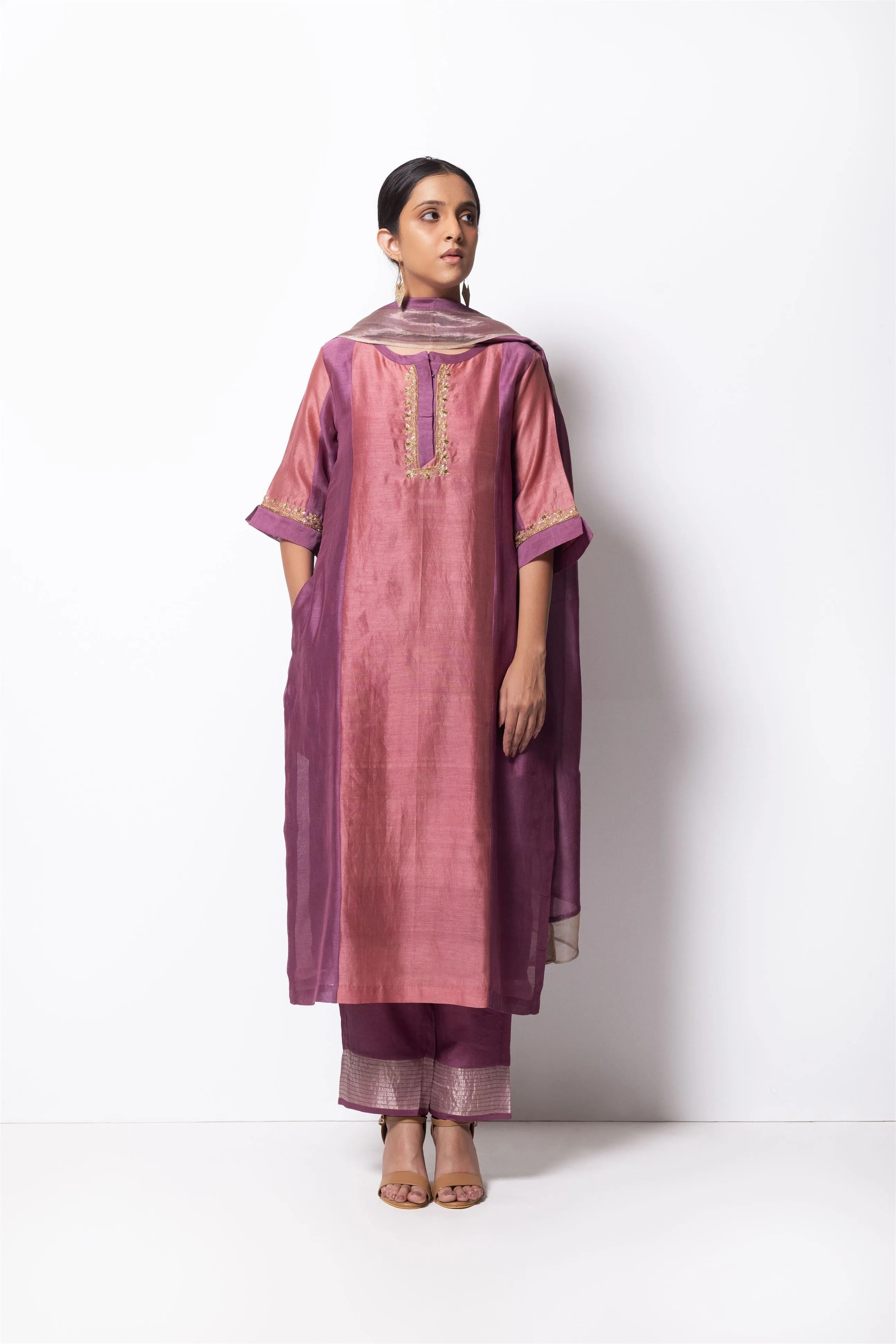 Bhavik Shah   I   Edison Kurta Full Set - Kurta, Stole, Pants, With Slip Kurta - Handwoven Chanderi Silk, Stole - Chanderi & Zari, Pants - Cotton Silk PLUM PINK CH-PK-PP-23