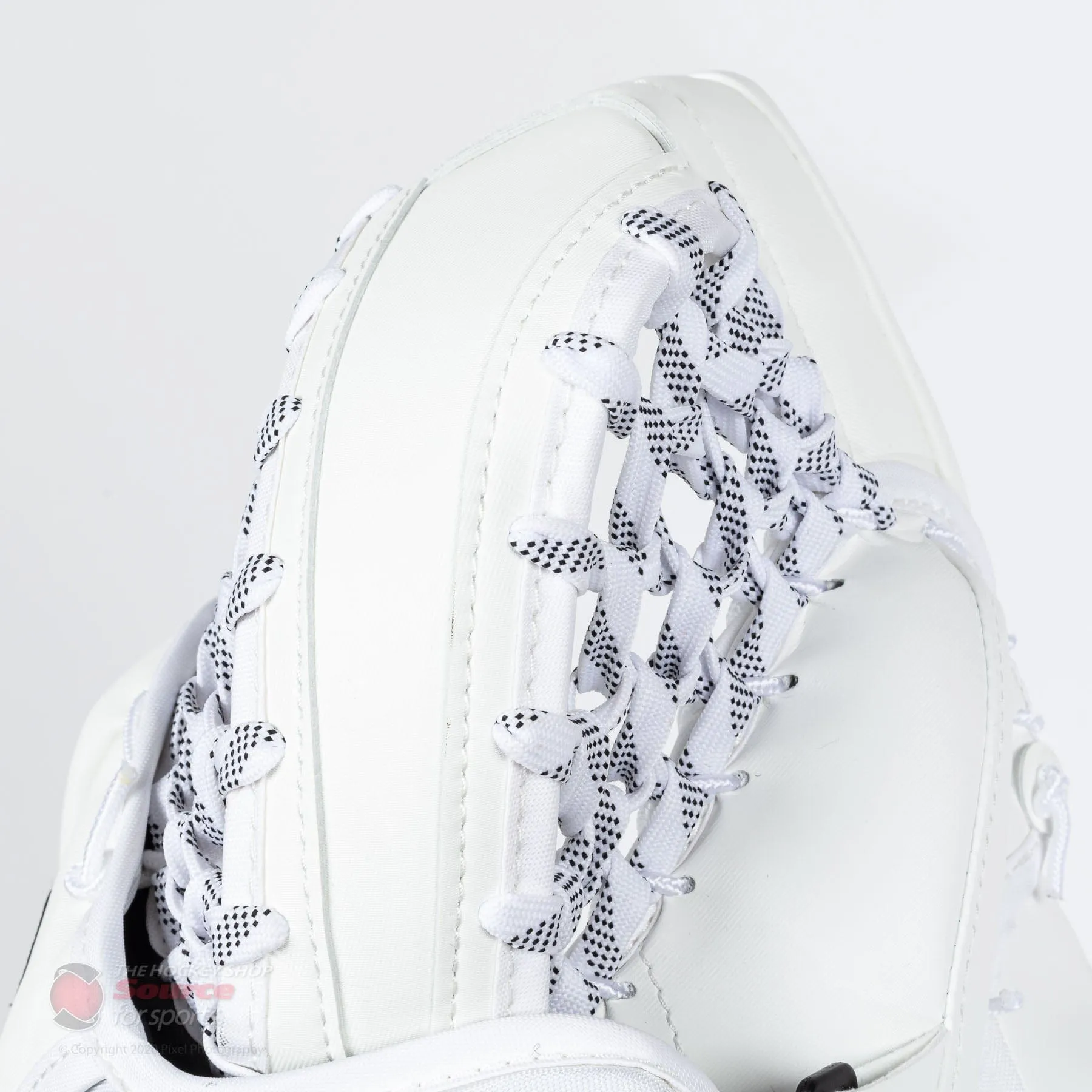 CCM Axis A1.9 Intermediate Goalie Catcher - Source Exclusive