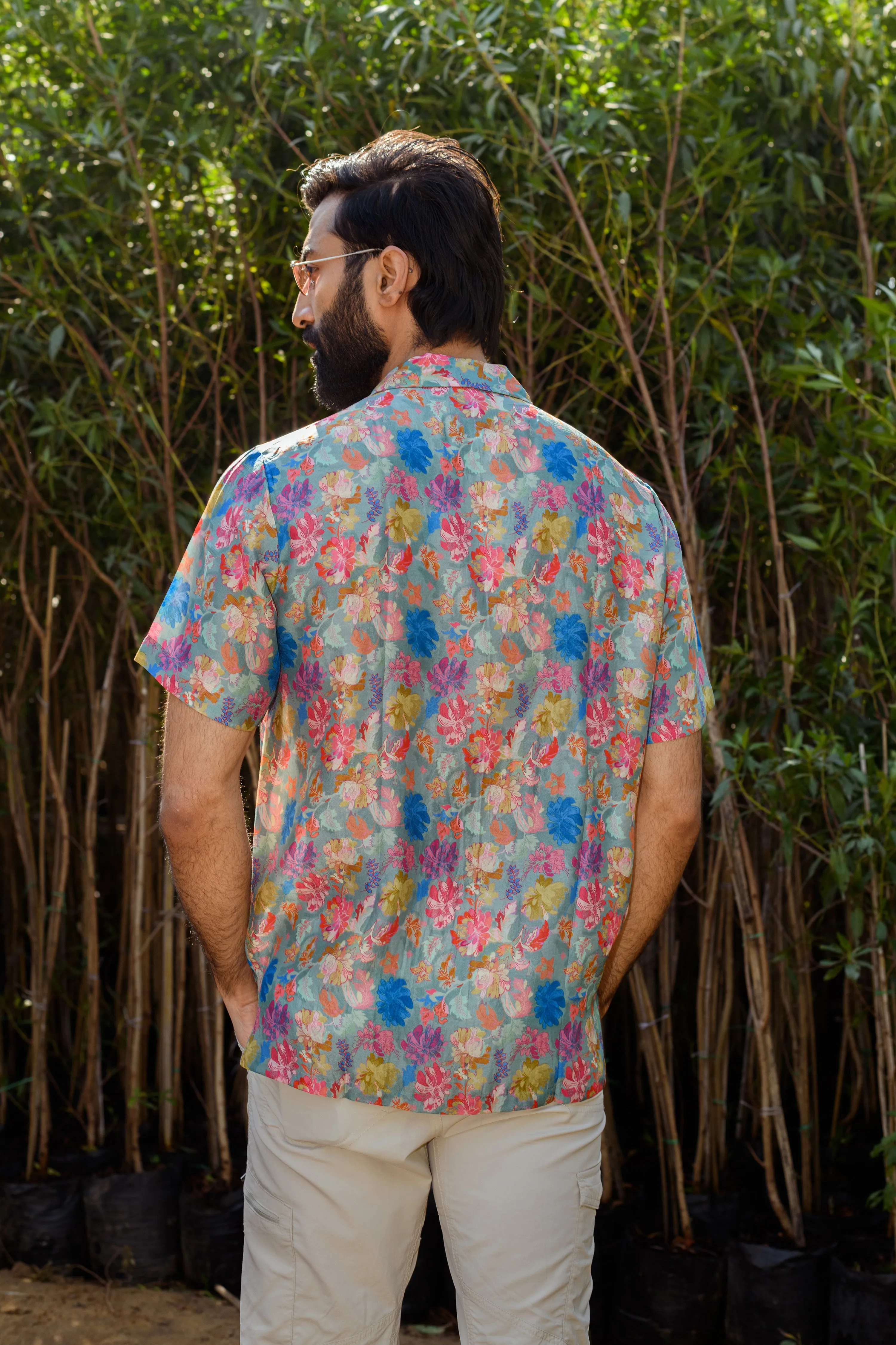 Floral Steel Grey - Russian Silk - Oversize Hawaiin Collar For Men