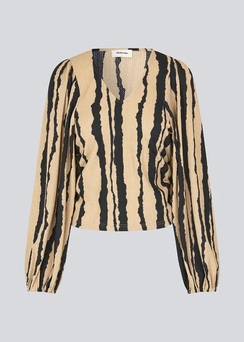 HarlandMD Print Top - Torn Lines