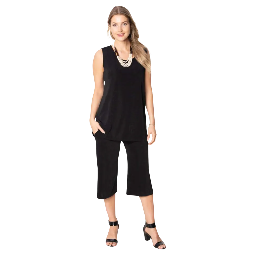 Julia Divina Black Capri Pants