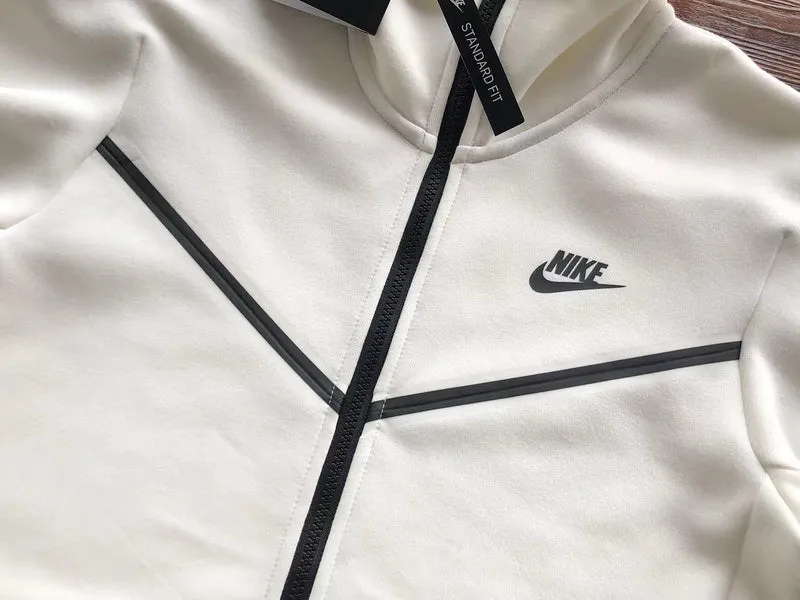NIKE TECH FLEECE HOODIE x WHITE